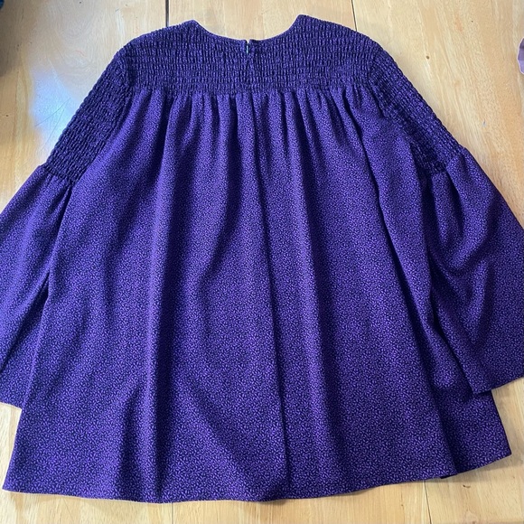 Michael Kors Women’s Purple Smocked Neck blouse Sz Large - Picture 4 of 13